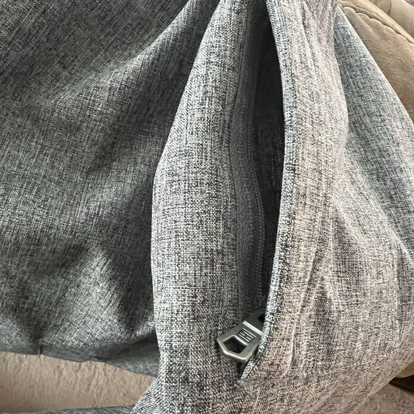 Tommy Hilfiger Men’s Jacket Large Hooded  Wind Breaker - Picture 4 of 8